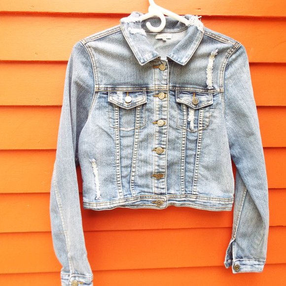 Girl's CHIQLE Distressed Cropped Jean Jacket (L) - Picture 2 of 13